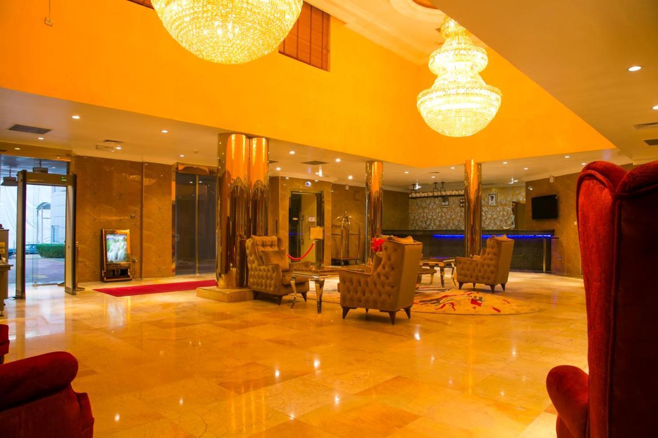 Bon Hotel Elvis Mobushipe Екстериор снимка